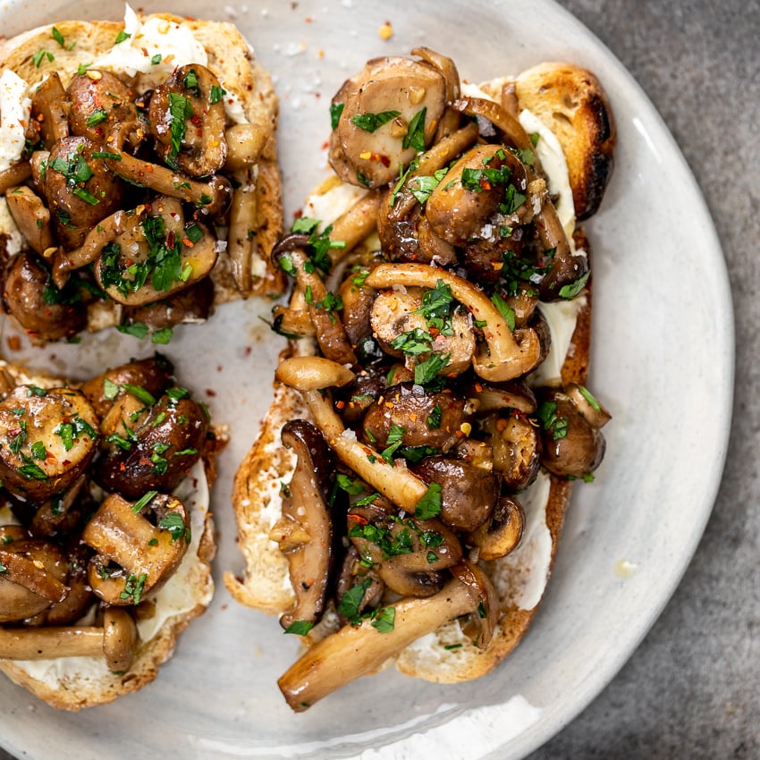 Ingredient Creamy Mushroom Toast: Easy & Customizable Recipe